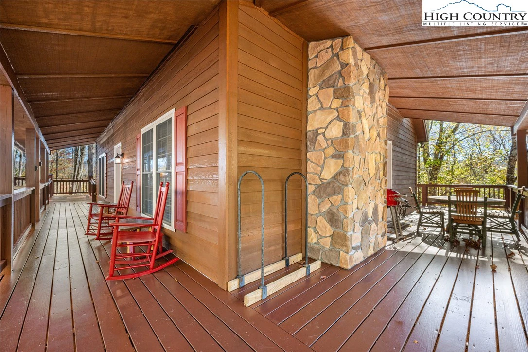 Image number 20 for the current listing