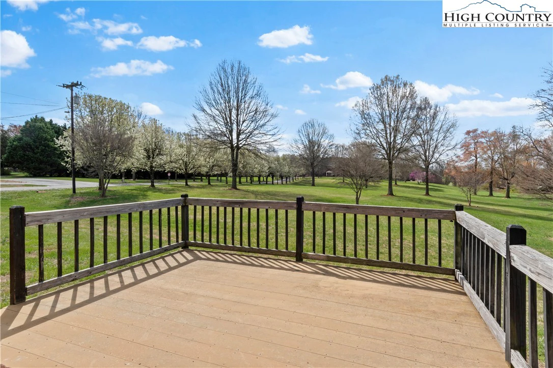 Image number 3 for the current listing