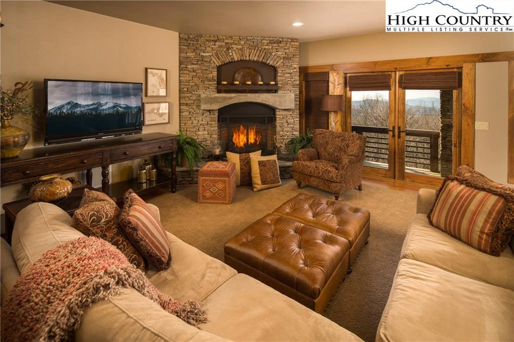 Image number 6 for the current listing