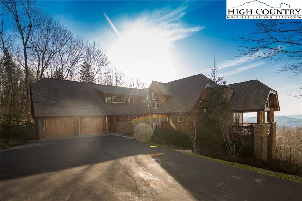 Image number 17 for the current listing