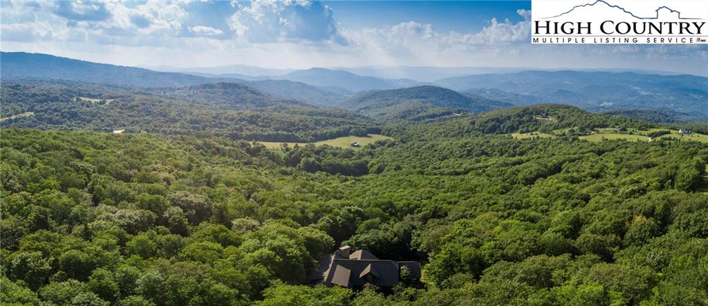 Image number 19 for the current listing