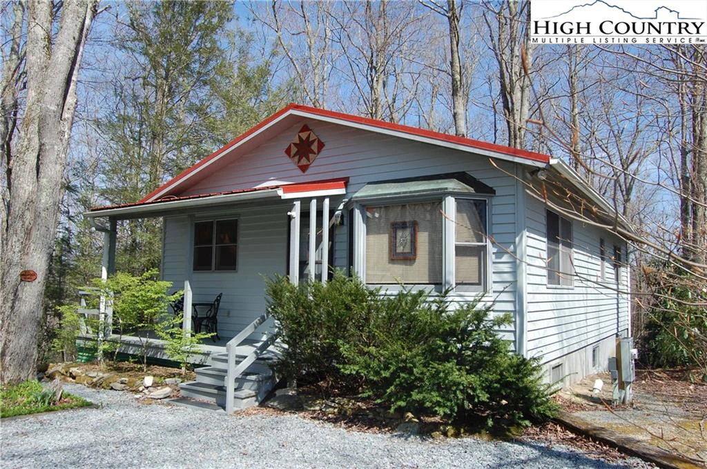 Image number 1 for the current listing