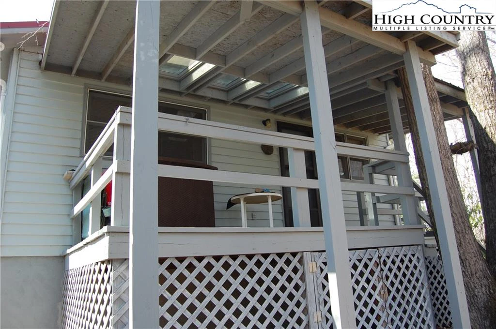 Image number 6 for the current listing