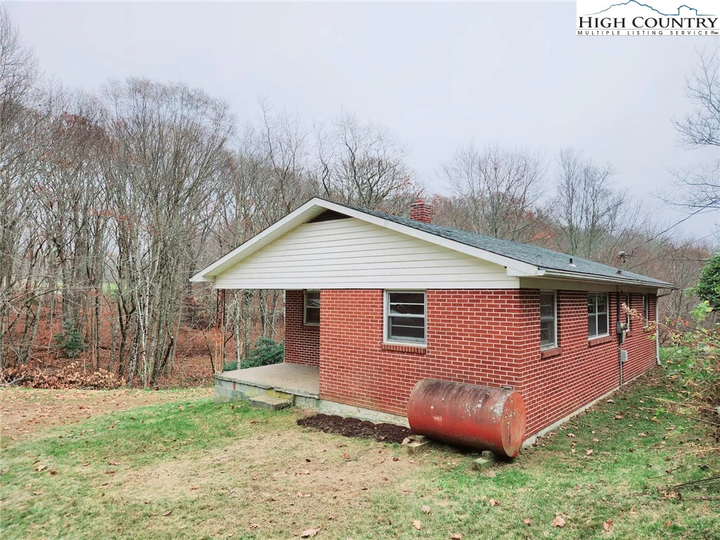 Image number 9 for the current listing
