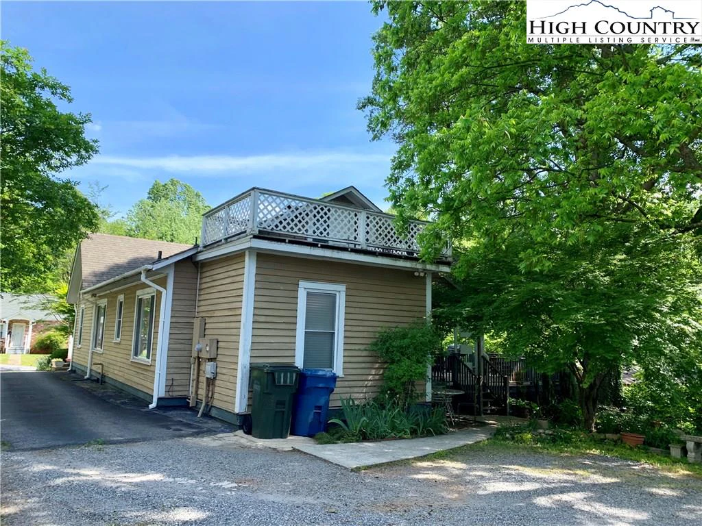 Image number 14 for the current listing