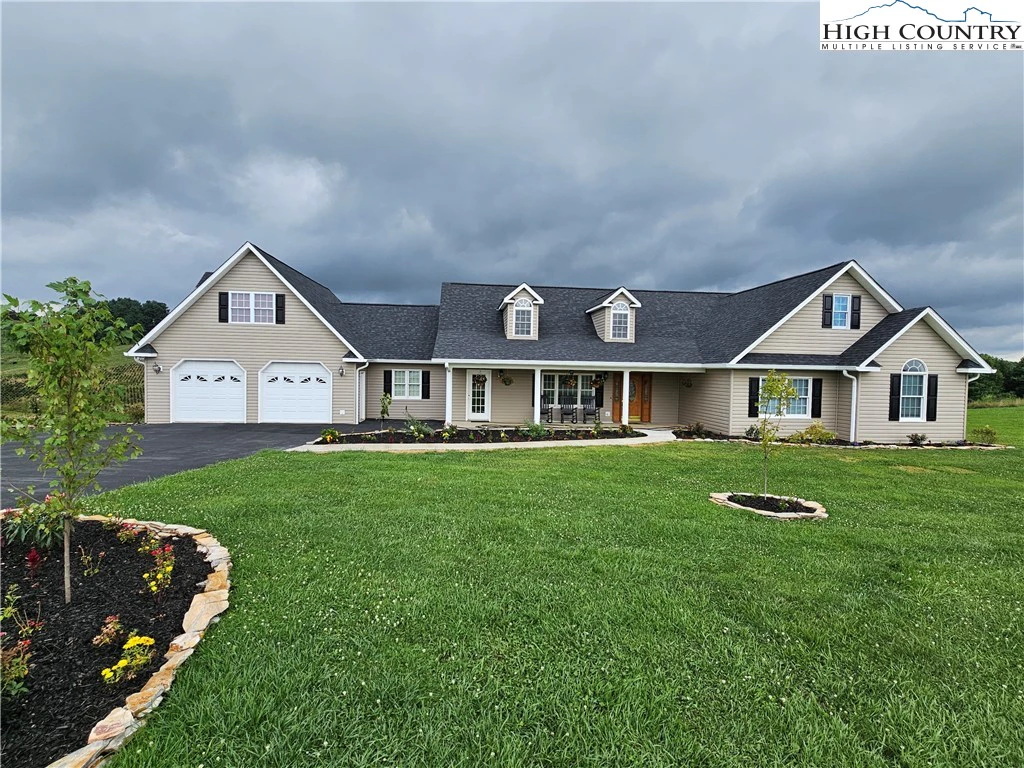 Image number 1 for the current listing