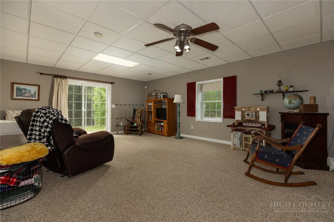 Image number 5 for the current listing