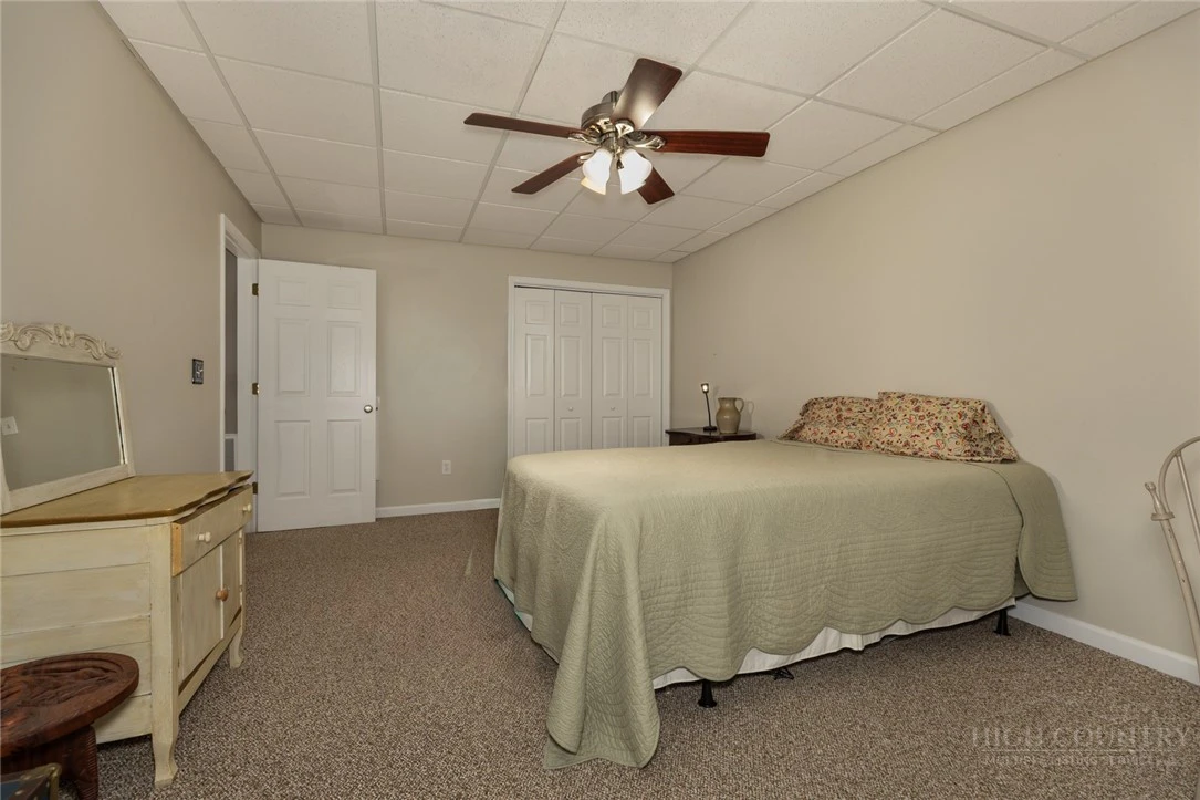 Image number 8 for the current listing