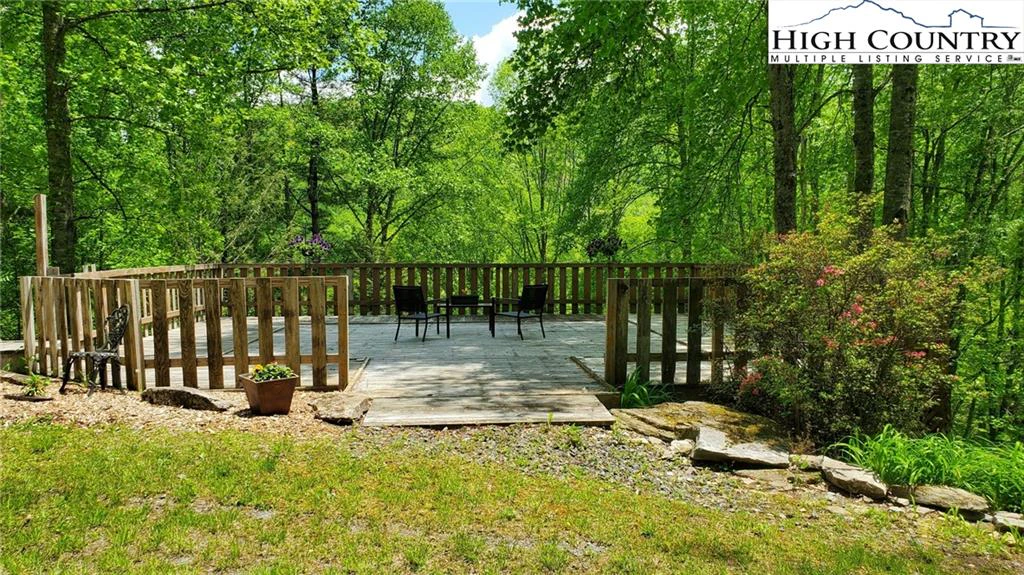 Image number 14 for the current listing