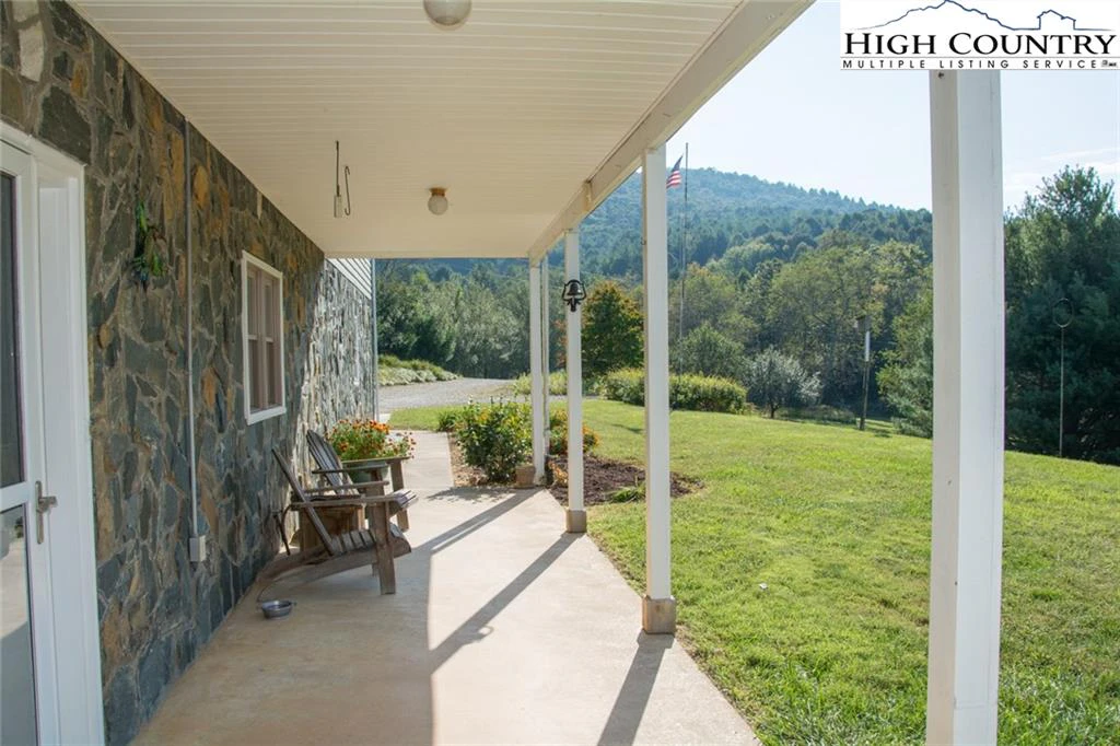 Image number 9 for the current listing
