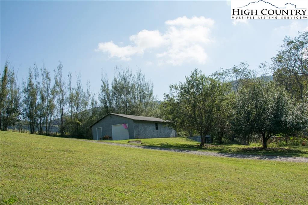 Image number 12 for the current listing