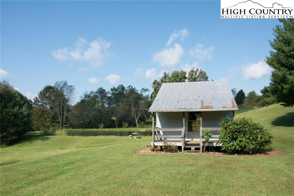 Image number 13 for the current listing