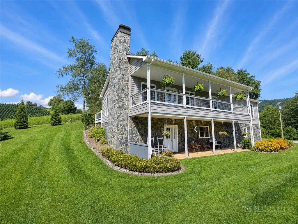 Image number 8 for the current listing