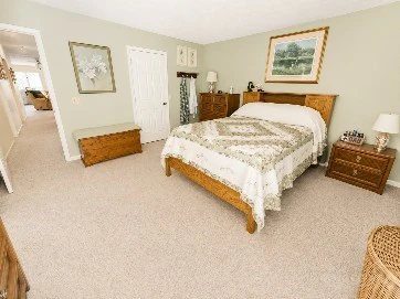 Image number 20 for the current listing