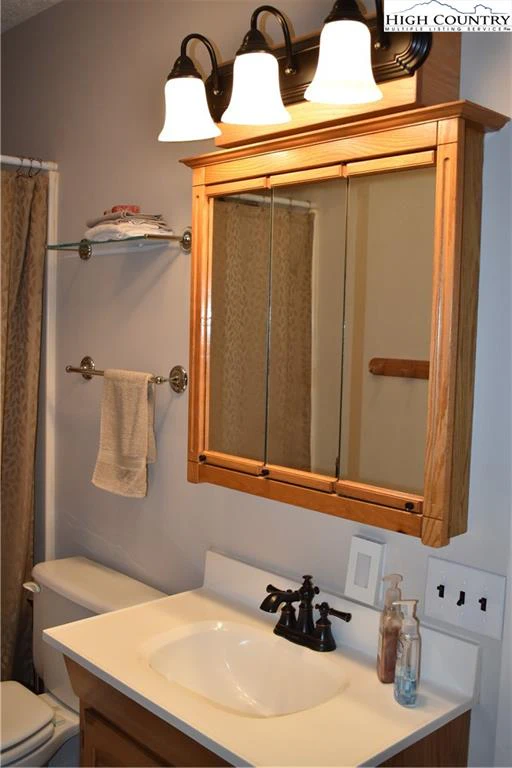 Image number 11 for the current listing