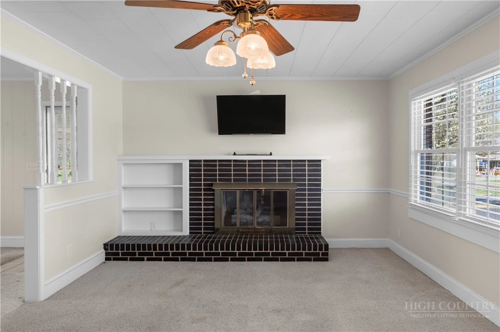 Image number 6 for the current listing