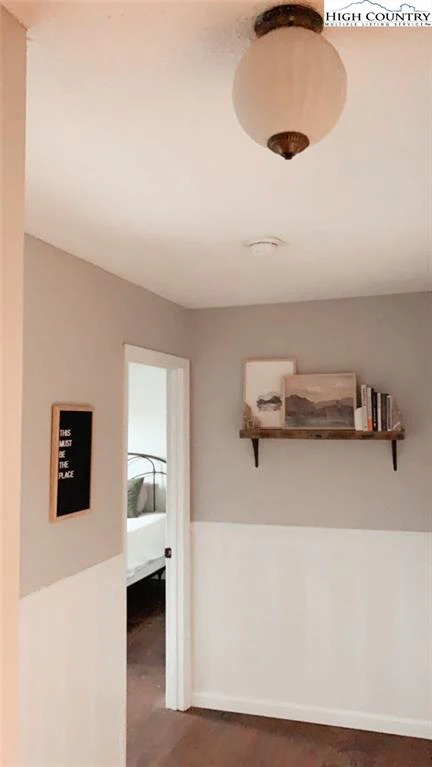 Image number 16 for the current listing