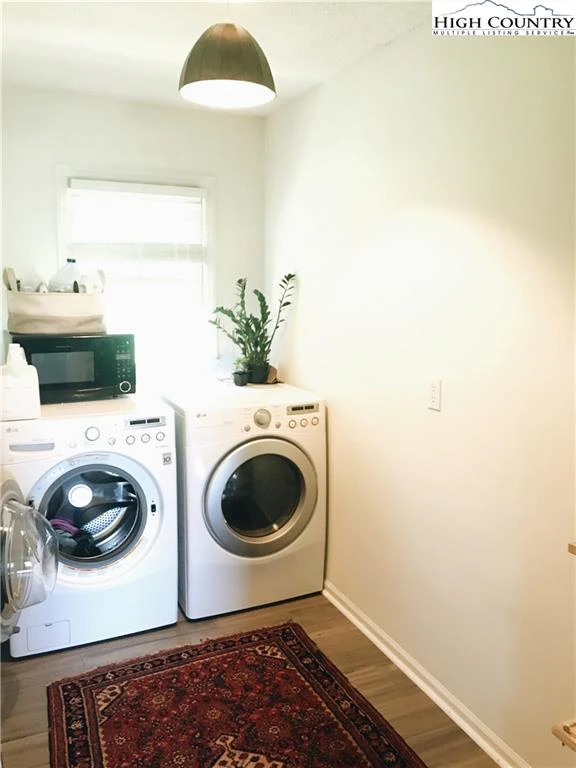 Image number 6 for the current listing