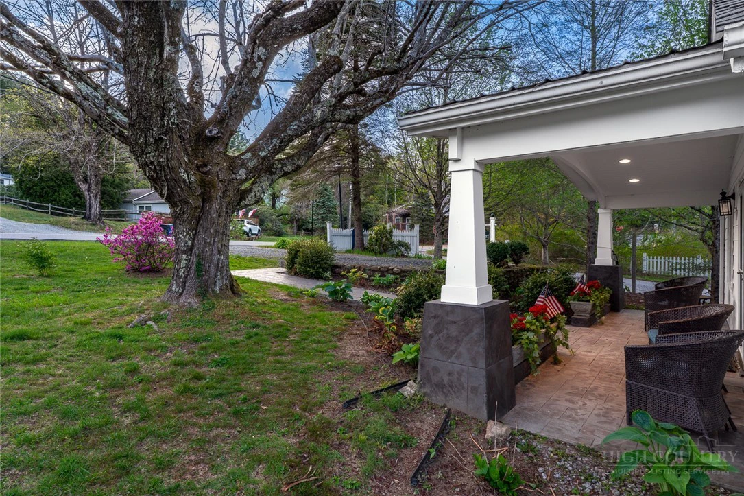 Image number 8 for the current listing