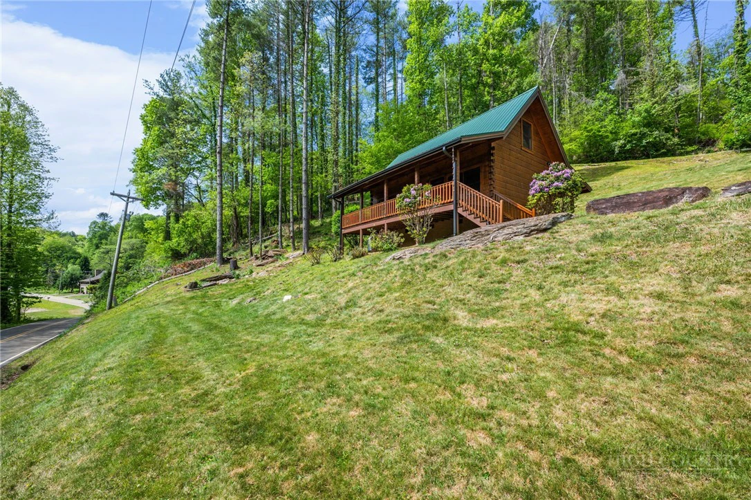 Image number 5 for the current listing