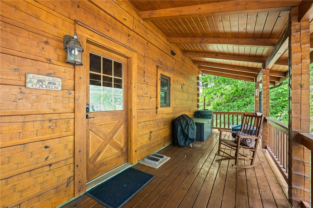 Image number 26 for the current listing