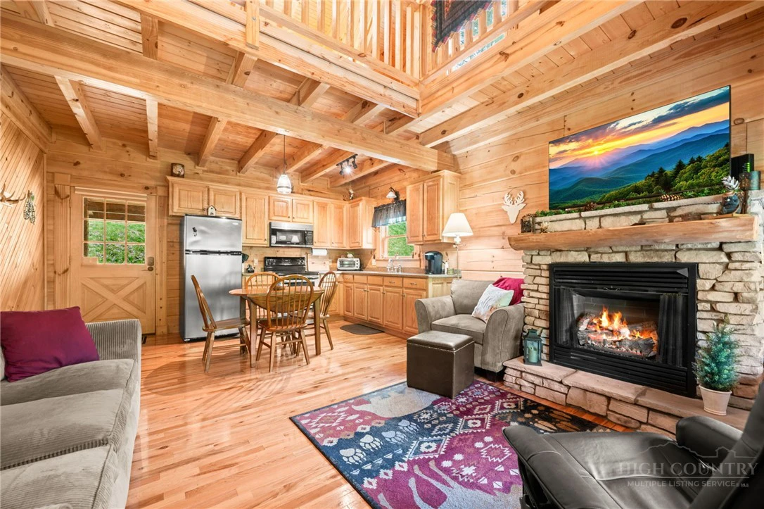 Image number 12 for the current listing