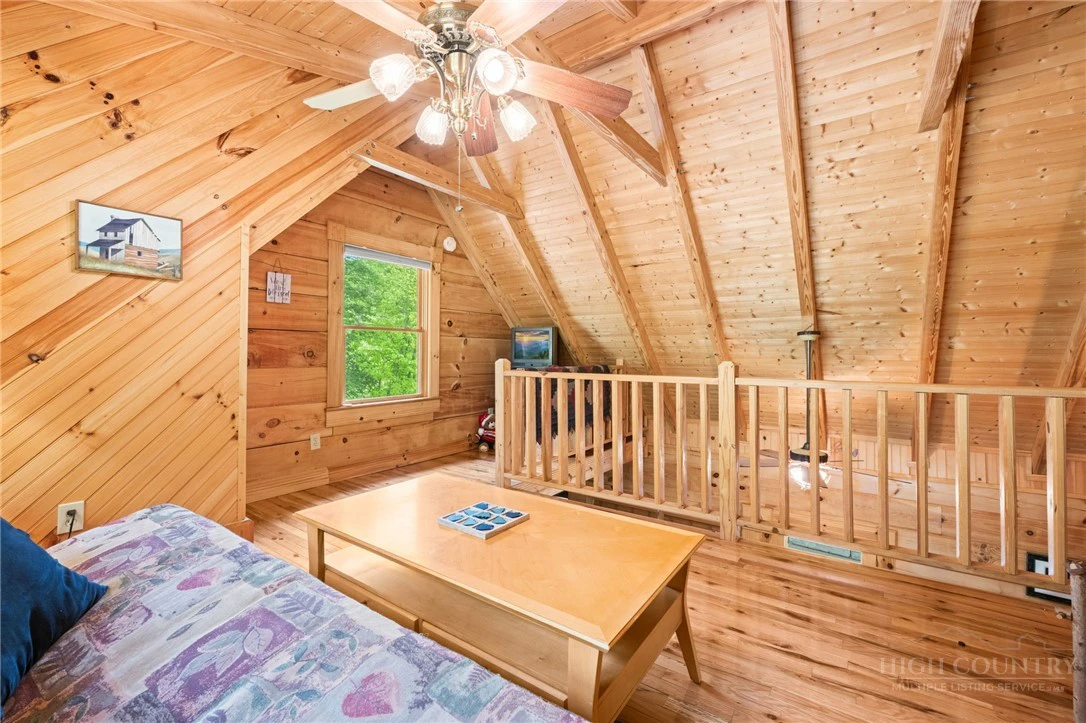Image number 20 for the current listing