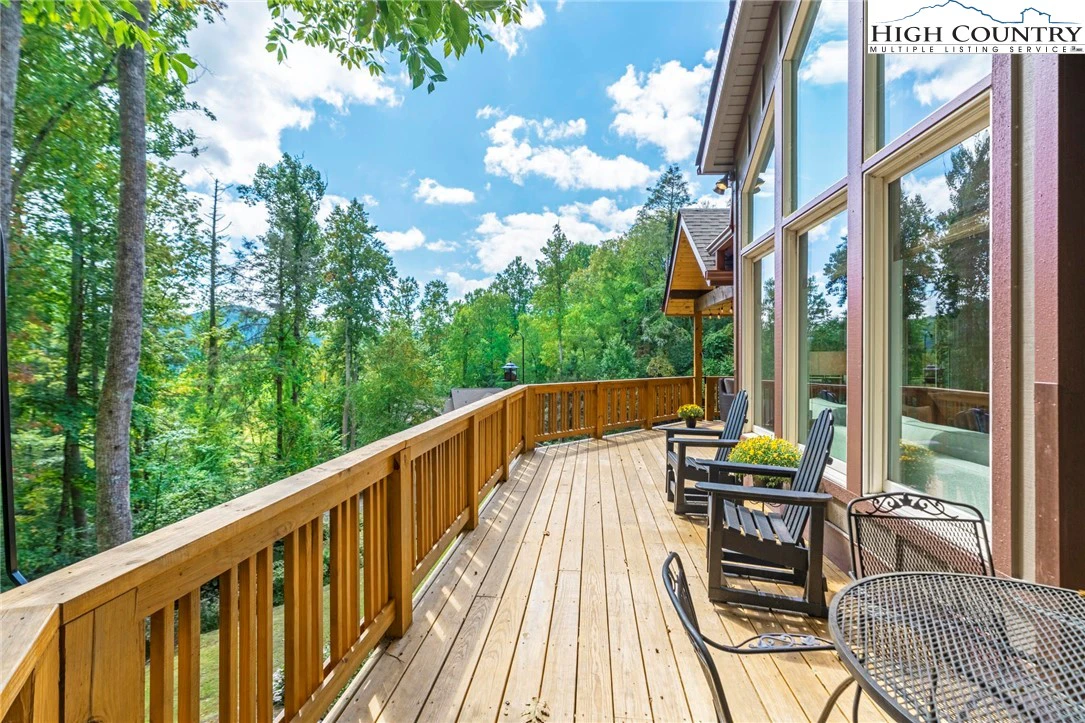 Image number 4 for the current listing