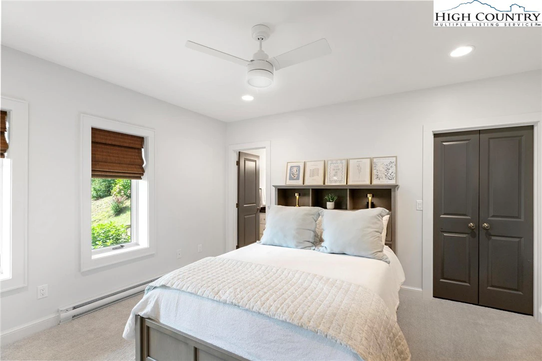 Image number 2 for the current listing