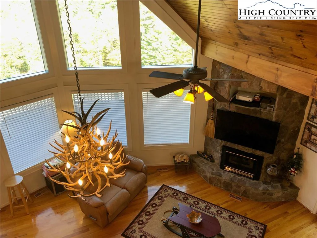 Image number 6 for the current listing