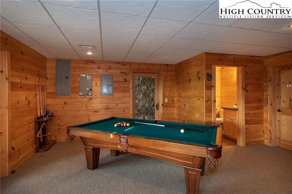 Image number 11 for the current listing