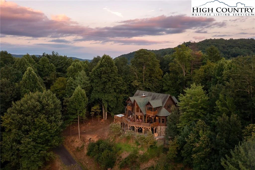 Image number 9 for the current listing
