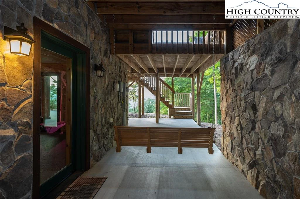 Image number 6 for the current listing