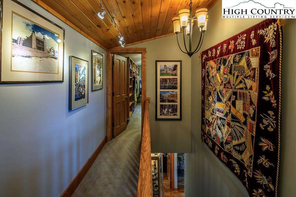 Image number 10 for the current listing