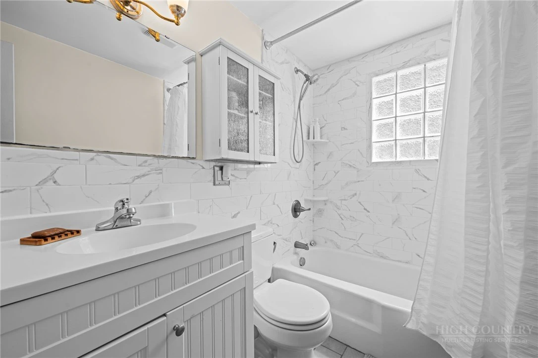 Image number 10 for the current listing