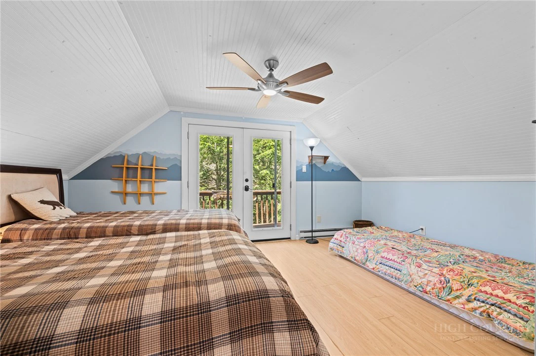 Image number 3 for the current listing