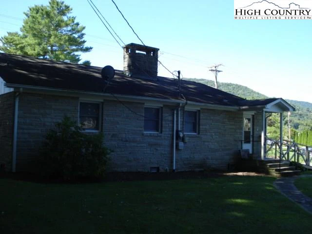Image number 15 for the current listing