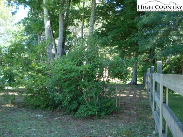 Image number 18 for the current listing
