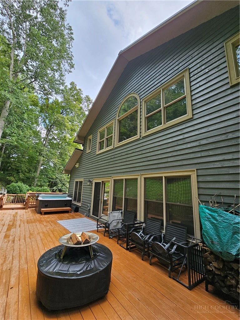 Image number 2 for the current listing