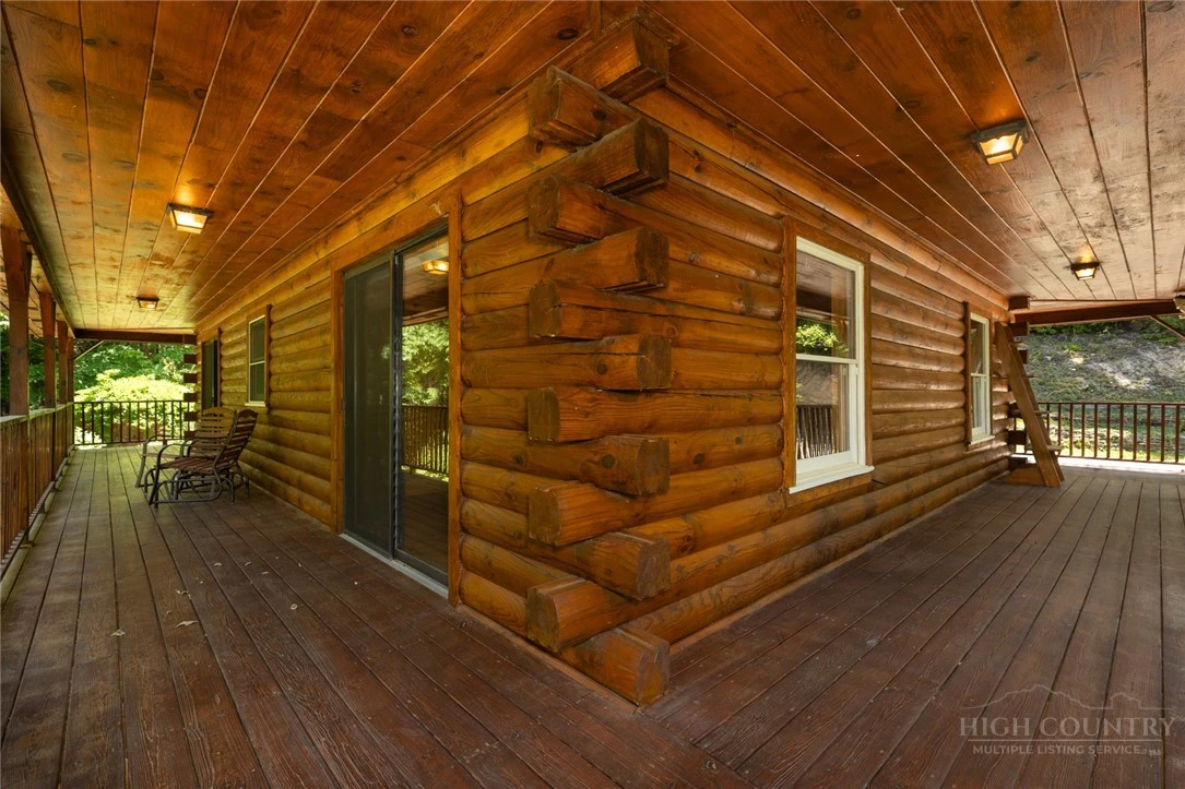 Image number 10 for the current listing