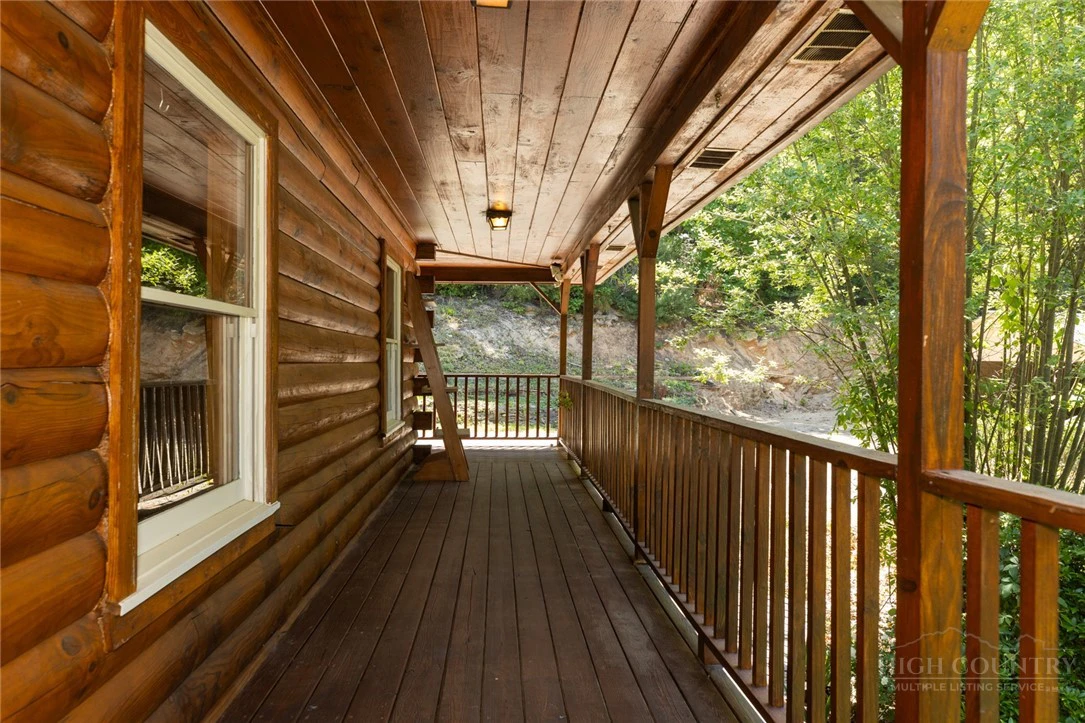 Image number 11 for the current listing
