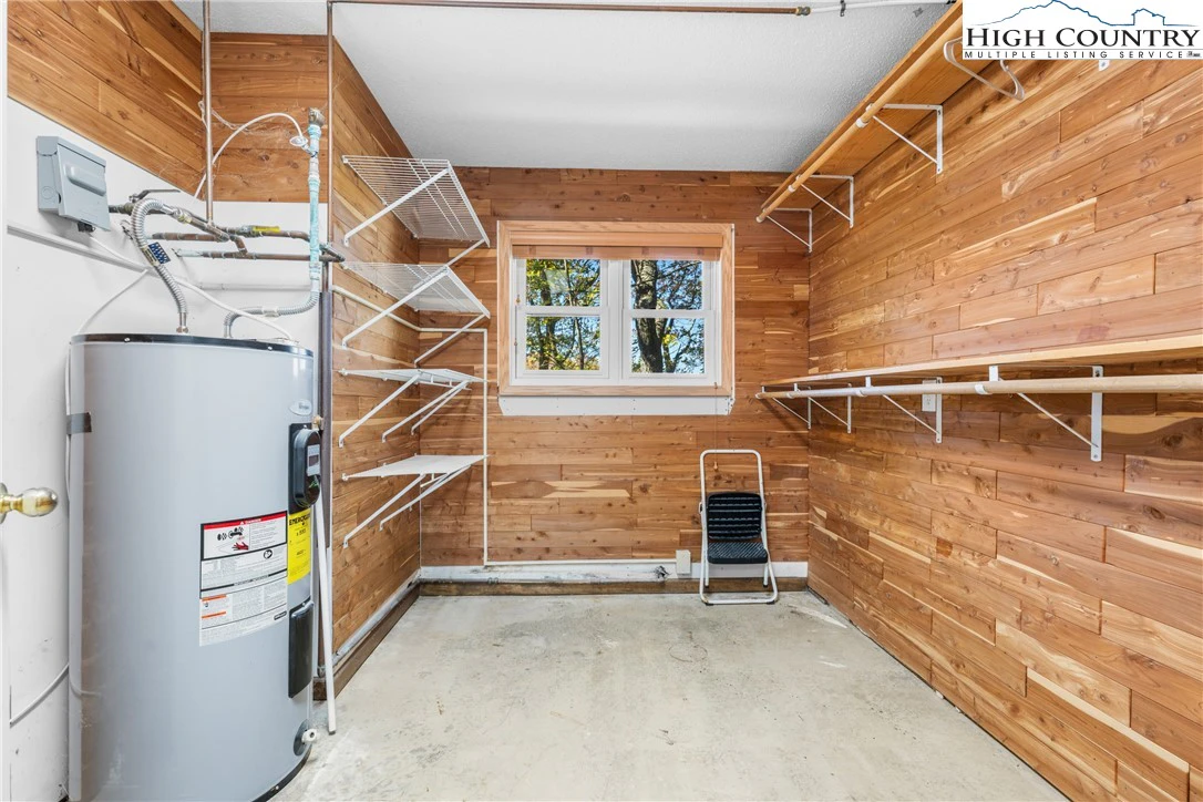 Image number 2 for the current listing