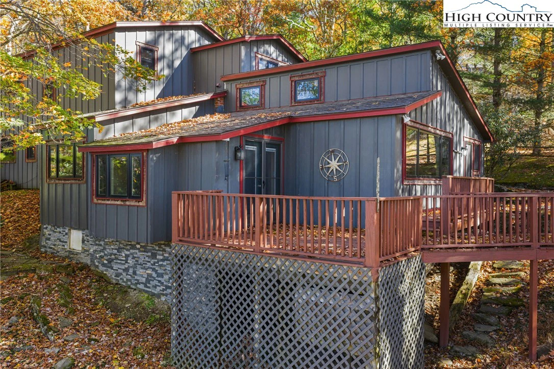 Image number 1 for the current listing