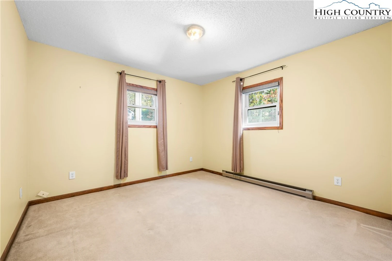 Image number 5 for the current listing