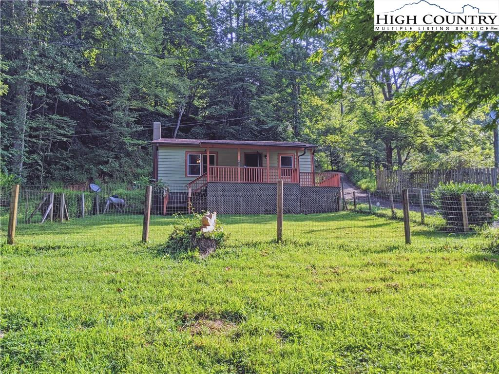 Image number 4 for the current listing