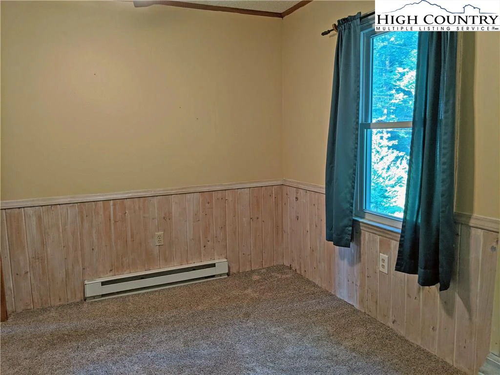 Image number 2 for the current listing
