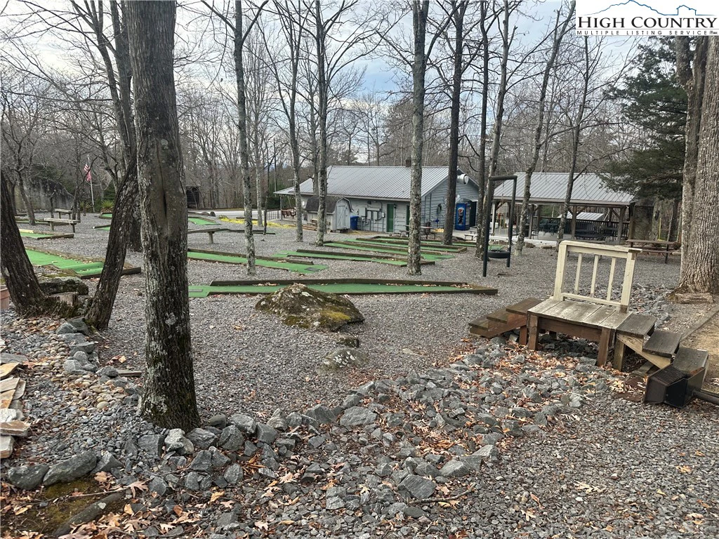Image number 9 for the current listing