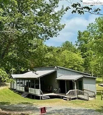Image number 14 for the current listing