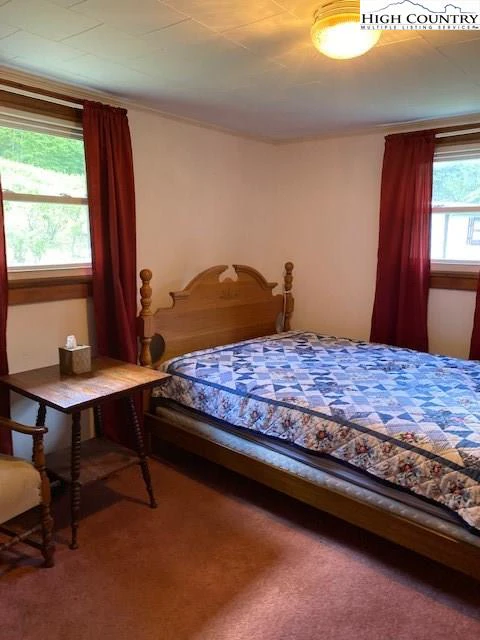 Image number 15 for the current listing