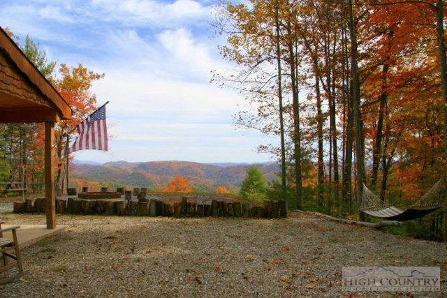 Image number 13 for the current listing